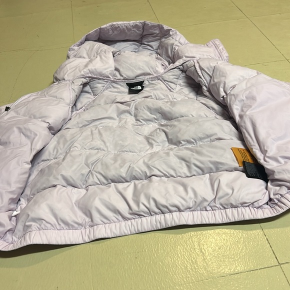 Lavender north face jacket worn 1-2 times. - Picture 2 of 4